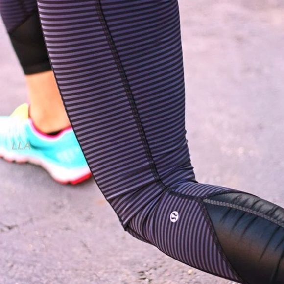 Lululemon Pace Queen Tight Stripe Cadet Blue Black - Picture 4 of 7